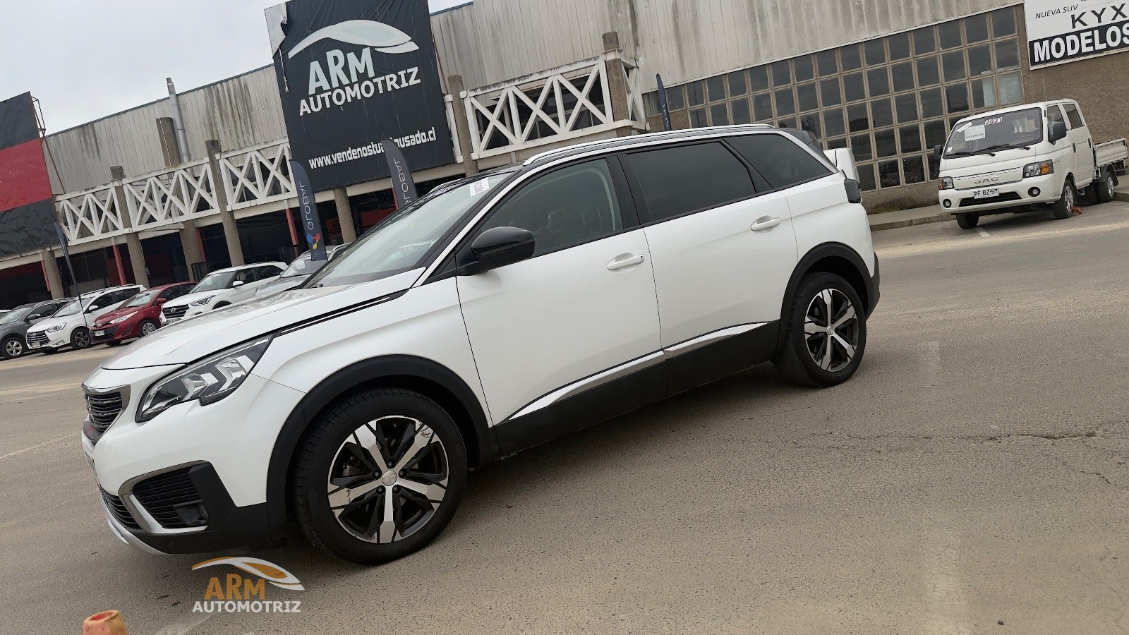 Peugeot 5008 — foto 2 de 5